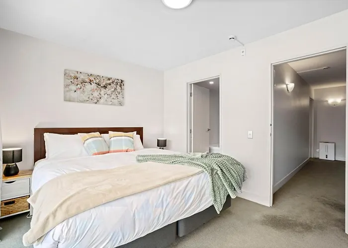 Lakefront Living - 2 Bedroom Aptmt In Alpine Village
